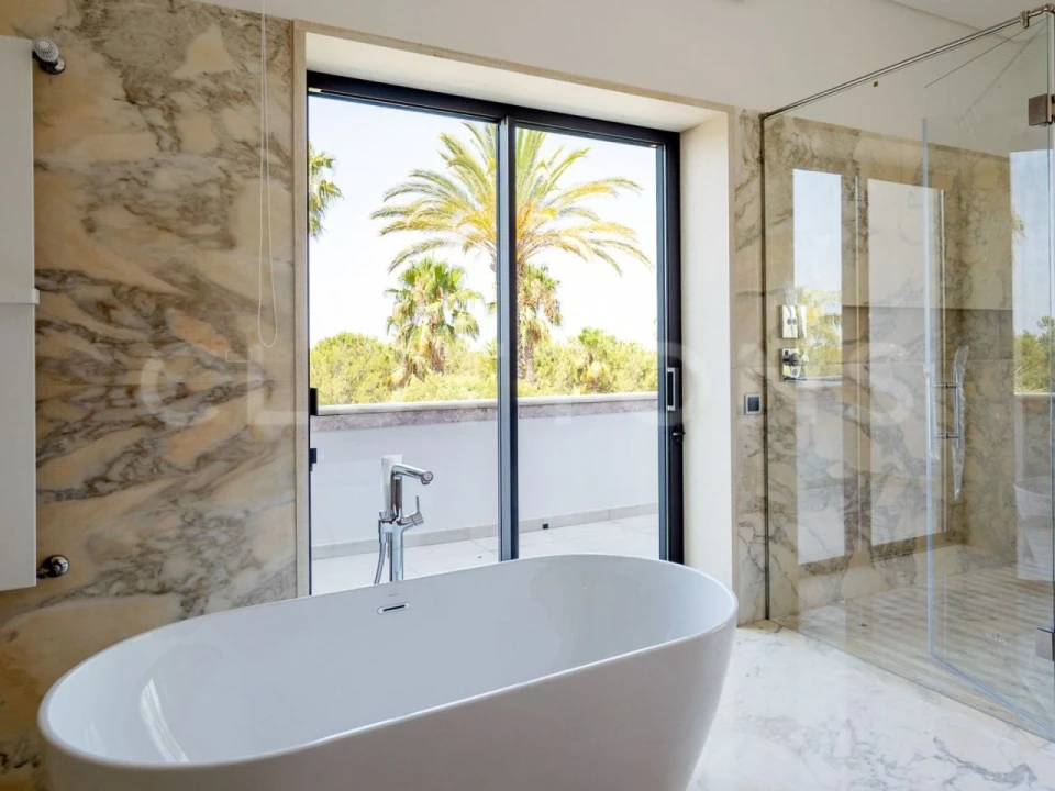 Moradia T6 para Venda em Pechão Foto 18