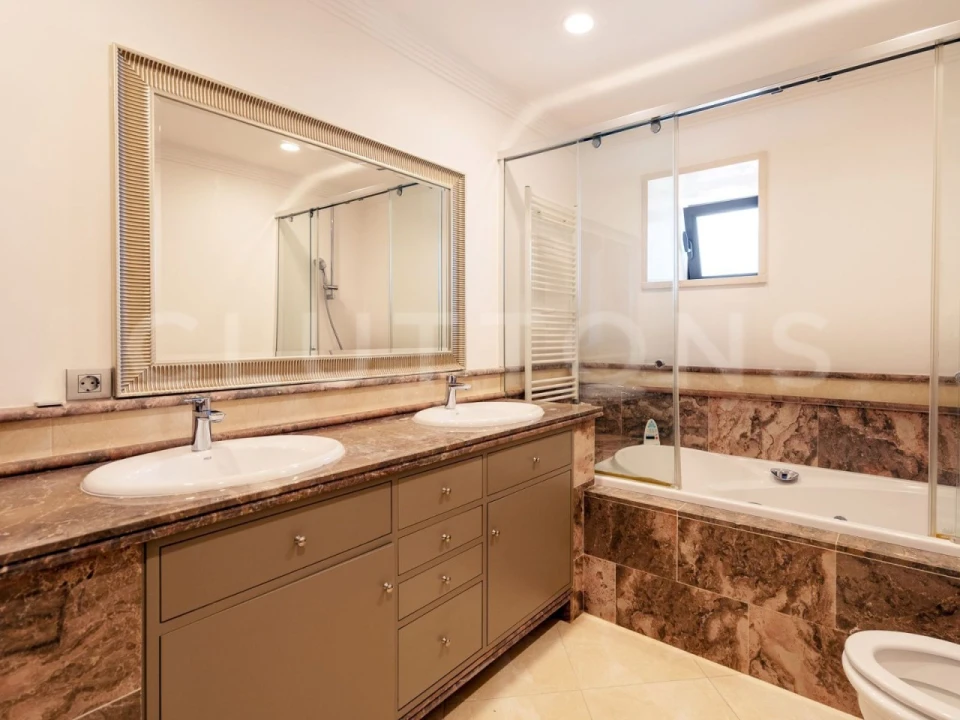 Moradia T6 para Venda em Pechão Foto 22