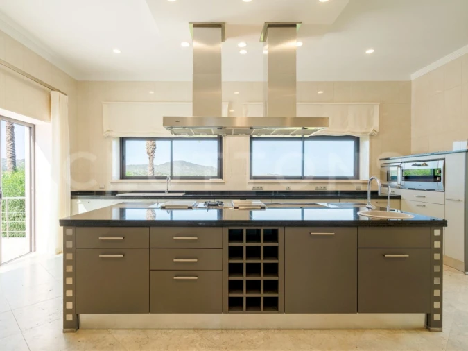 Moradia T6 para Venda em Pechão Foto 3