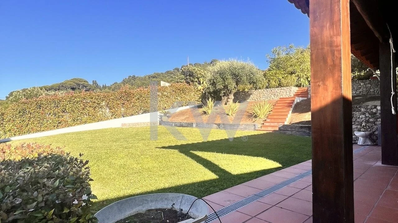 Moradia T4 para Venda em Quinta do Anjo Foto 1