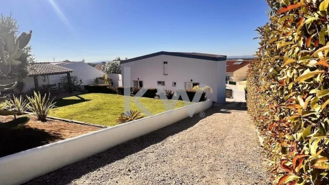 Moradia T4 para Venda em Quinta do Anjo