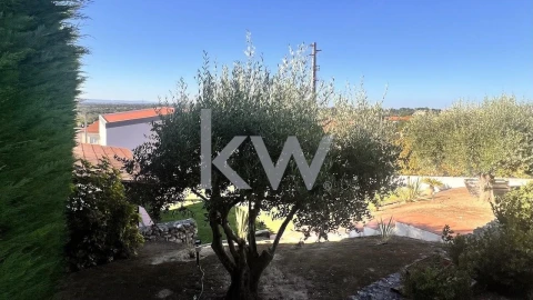Moradia T4 para Venda em Quinta do Anjo
