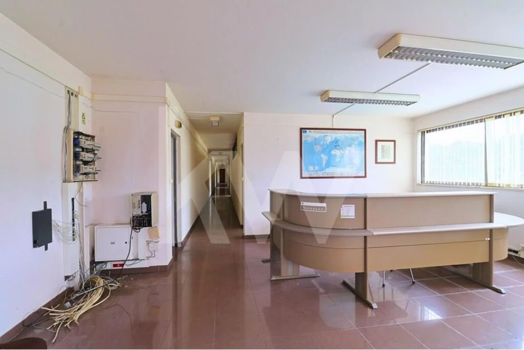 Prédio para Venda em São Mamede Foto 4