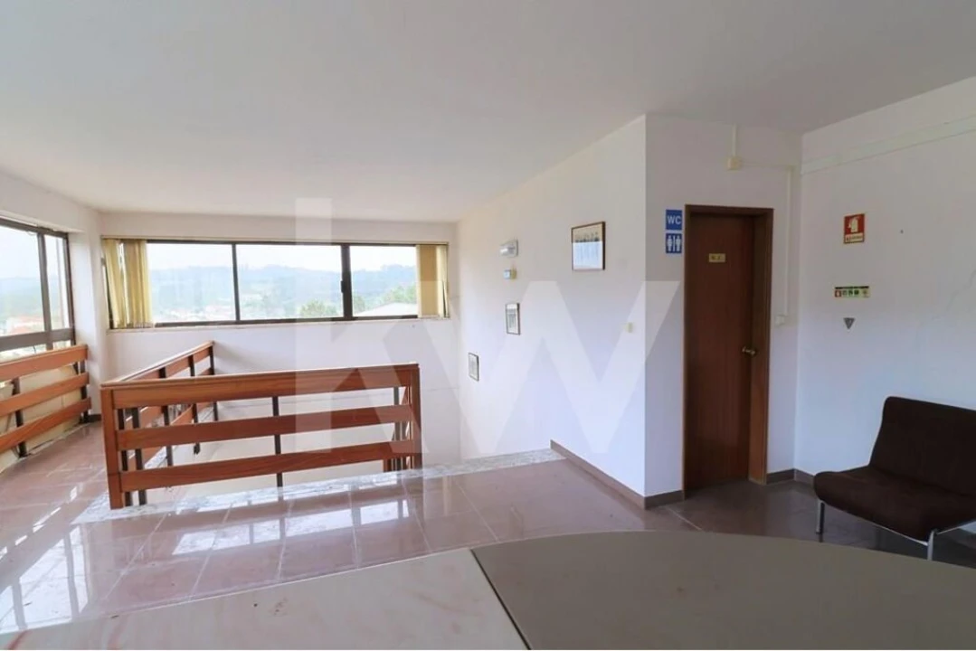 Prédio para Venda em São Mamede Foto 7