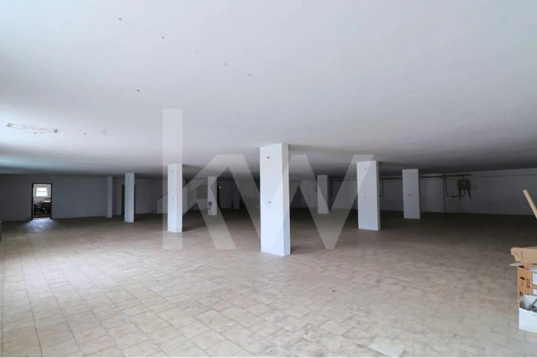 Prédio para Venda em São Mamede Foto 30