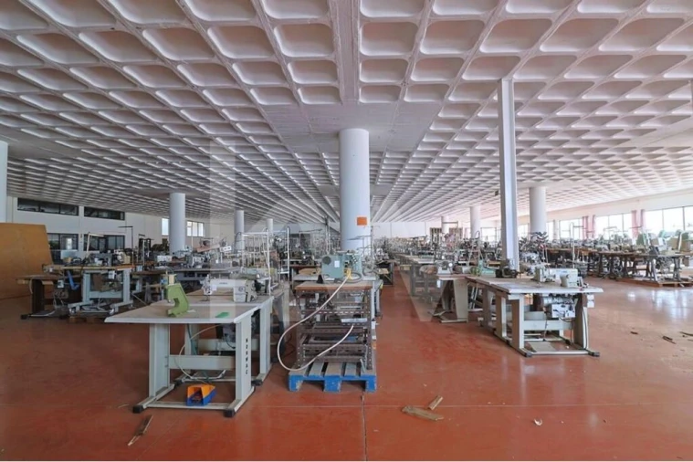 Prédio para Venda em São Mamede Foto 32