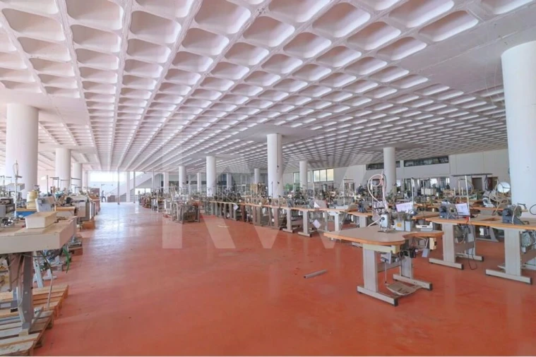 Prédio para Venda em São Mamede Foto 35