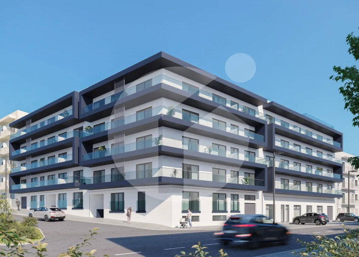 Garagem para Venda em Quelfes Foto 1