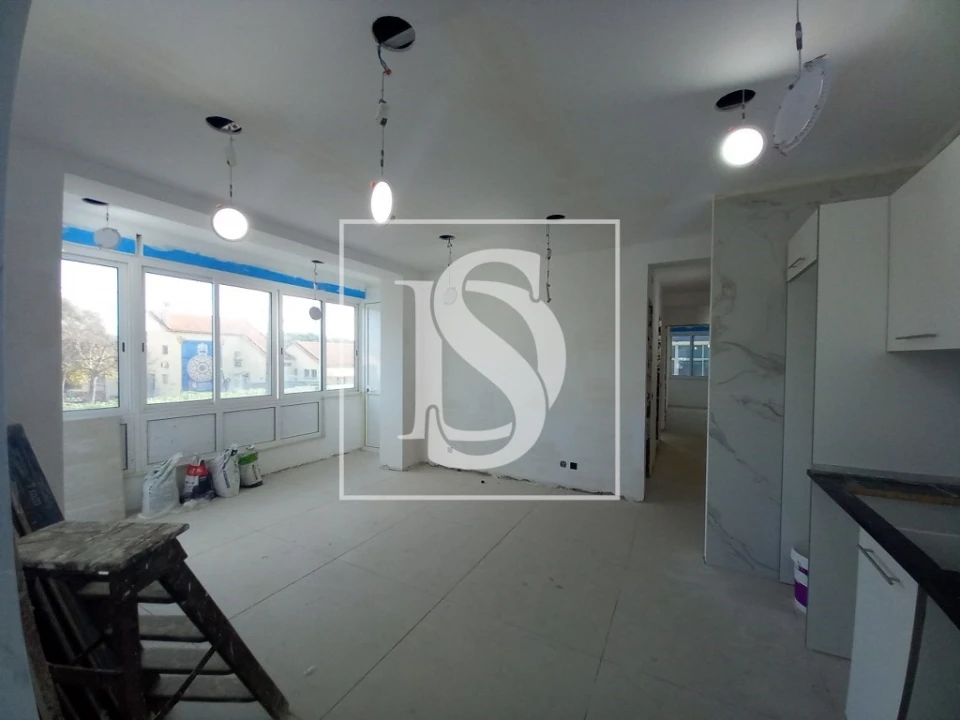 Apartamento T4 para Venda em Laranjeiro e Feijó Foto 13