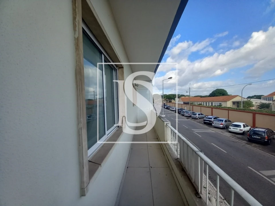 Apartamento T4 para Venda em Laranjeiro e Feijó Foto 28