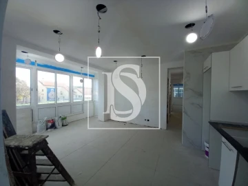 Apartamento T4 para Venda em Laranjeiro e Feijó
