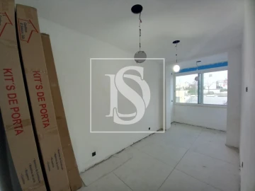 Apartamento T4 para Venda em Laranjeiro e Feijó