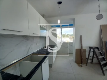 Apartamento T4 para Venda em Laranjeiro e Feijó