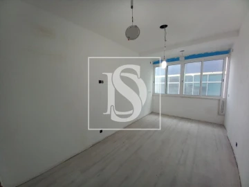Apartamento T4 para Venda em Laranjeiro e Feijó
