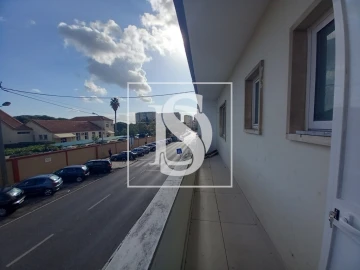 Apartamento T4 para Venda em Laranjeiro e Feijó
