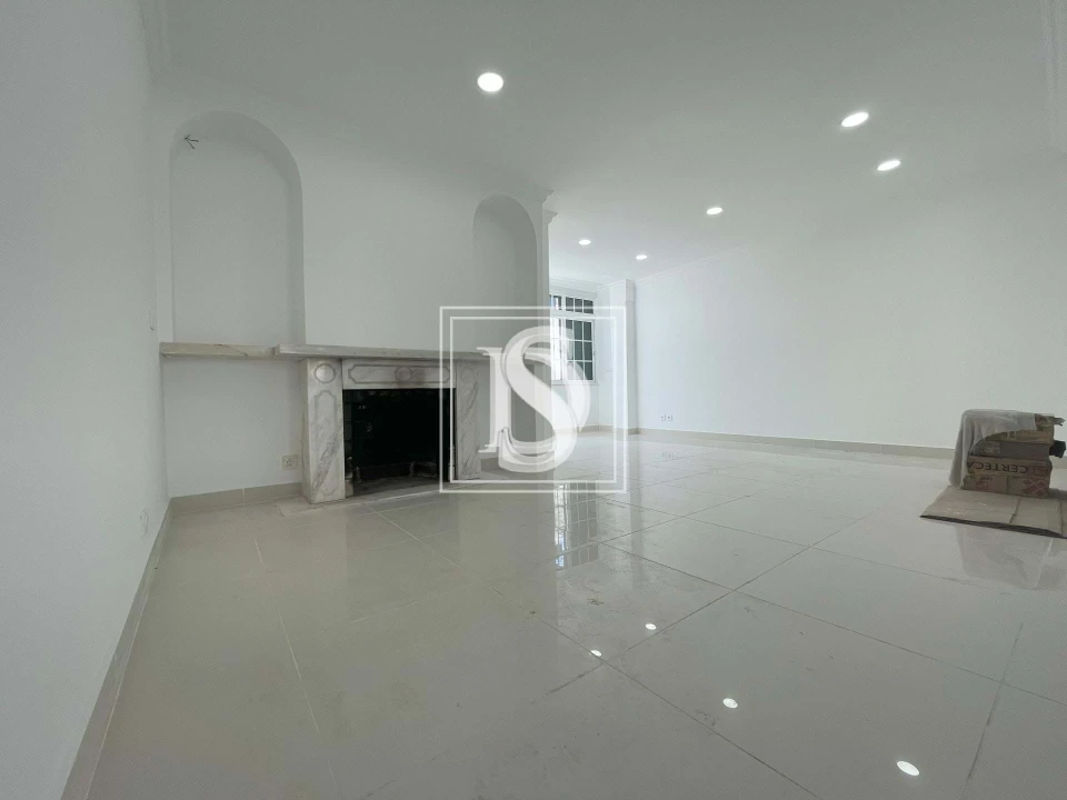 Moradia T3 para Venda em Carcavelos e Parede Foto 1