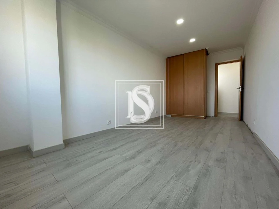 Moradia T3 para Venda em Carcavelos e Parede Foto 13