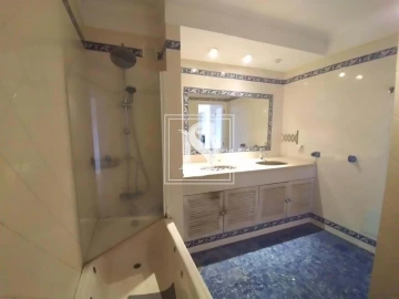 Moradia T7 para Venda em Rio de Mouro