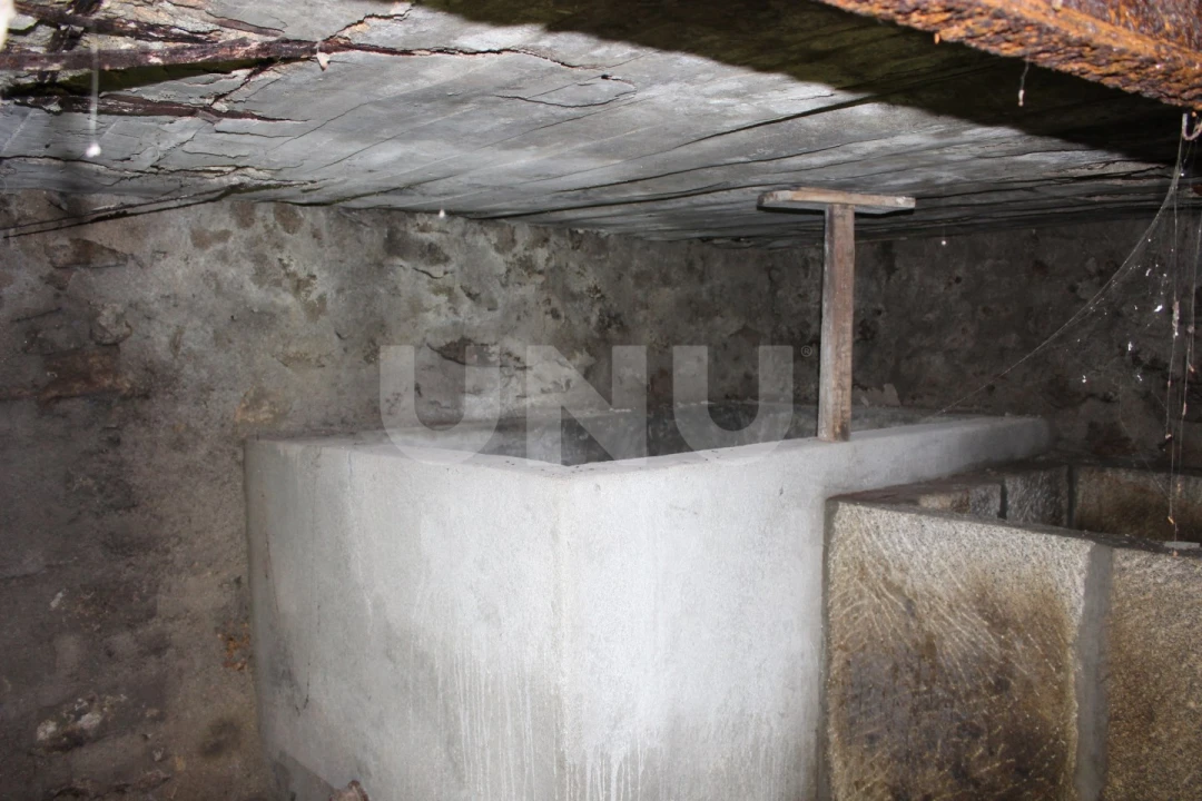 Moradia T4 para Venda em Alcains Foto 18