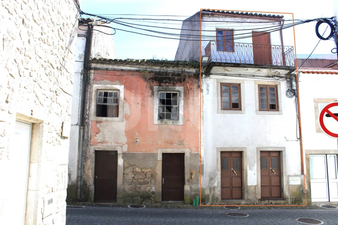 Moradia T4 para Venda em Alcains Foto 4