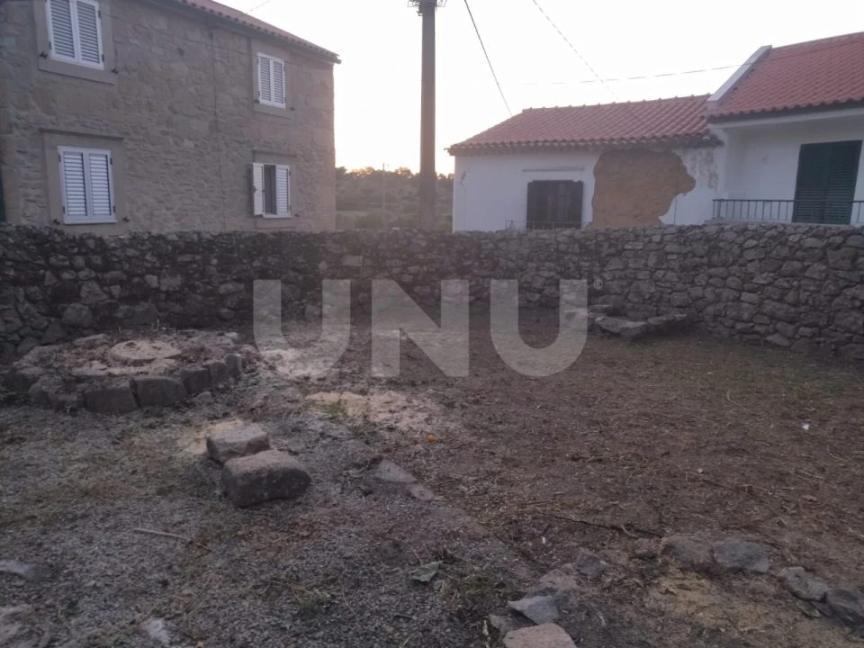 Terreno para Venda em Escalos de Baixo e Mata Foto 8