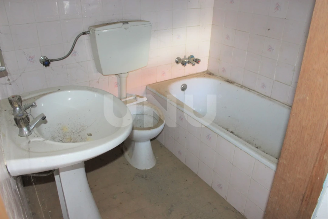 Moradia T1 para Venda em Rosmaninhal Foto 4