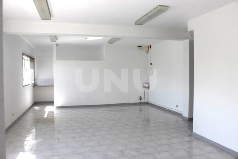 Armazém para Arrendamento em Castelo Branco Foto 1