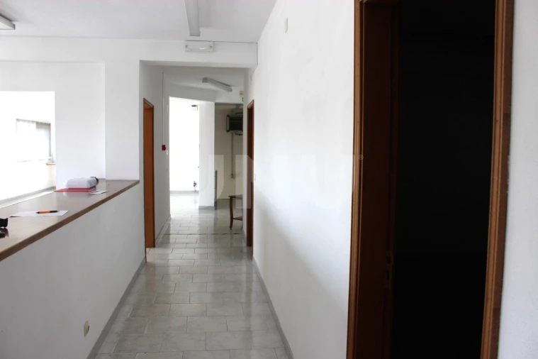 Armazém para Arrendamento em Castelo Branco Foto 3