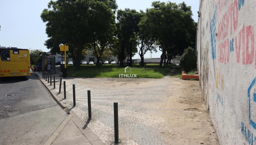 Terreno para Venda em Alhos Vedros Foto 12