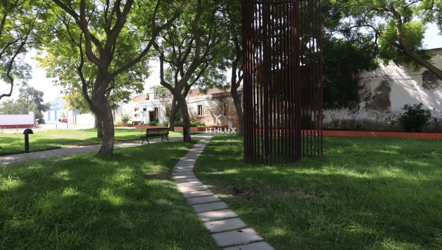 Terreno para Venda em Alhos Vedros Foto 1