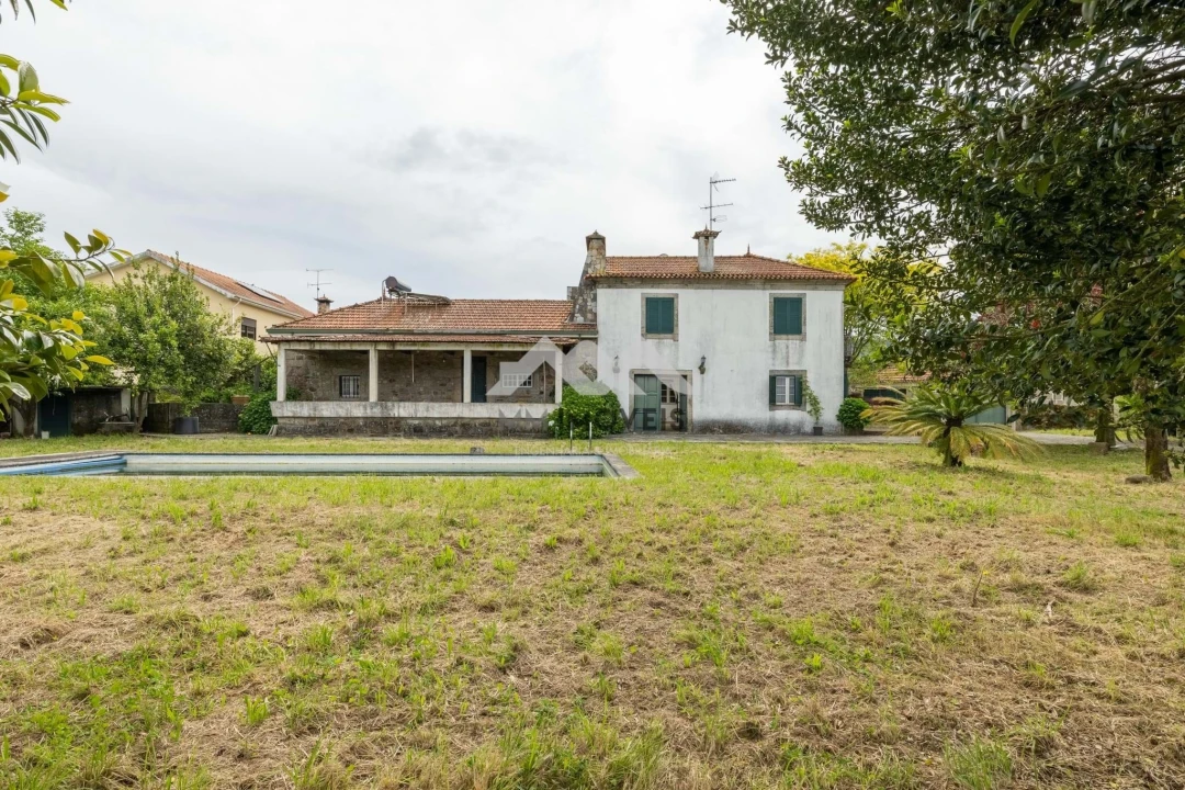 Quinta T9 para Venda em Carreira e Refojos de Riba de Ave Foto 12