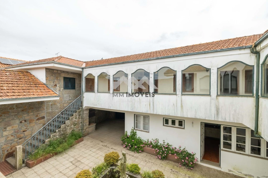 Quinta T9 para Venda em Carreira e Refojos de Riba de Ave Foto 18