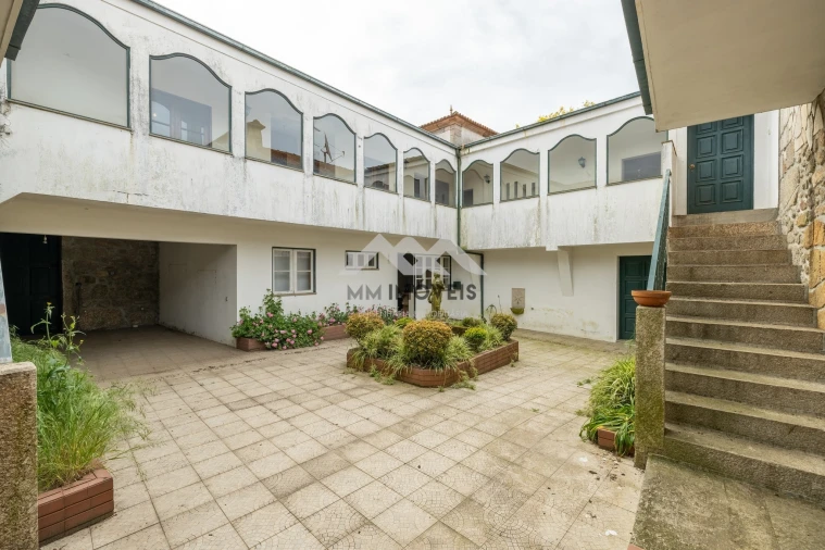 Quinta T9 para Venda em Carreira e Refojos de Riba de Ave Foto 17