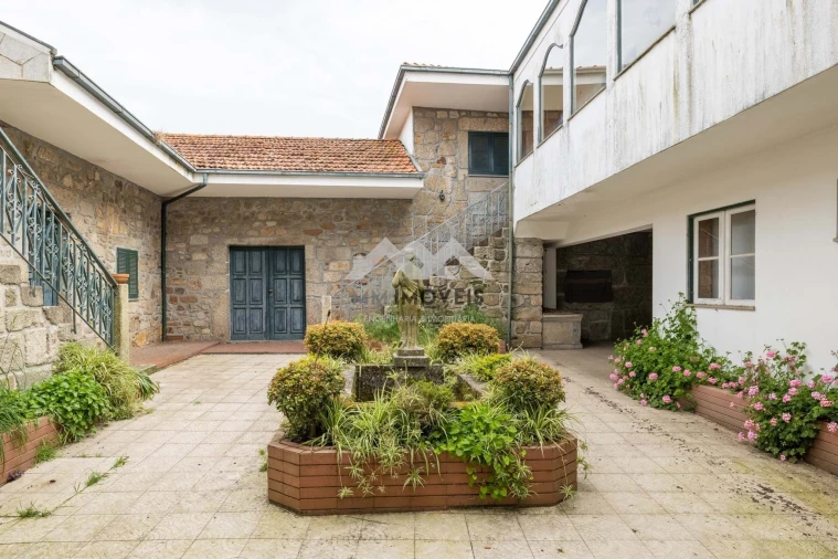 Quinta T9 para Venda em Carreira e Refojos de Riba de Ave Foto 22