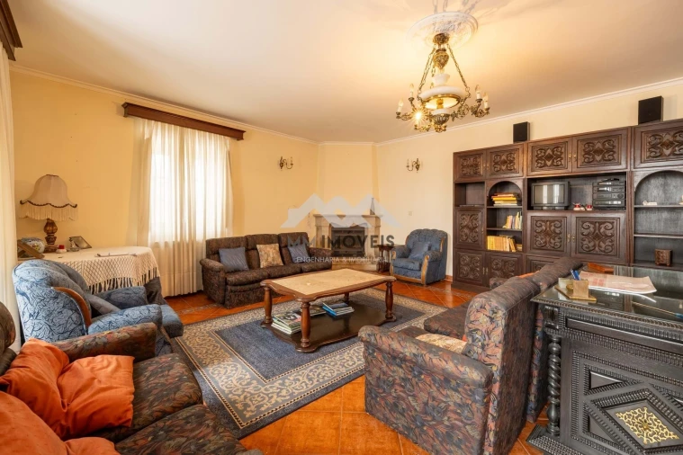 Quinta T9 para Venda em Carreira e Refojos de Riba de Ave Foto 25