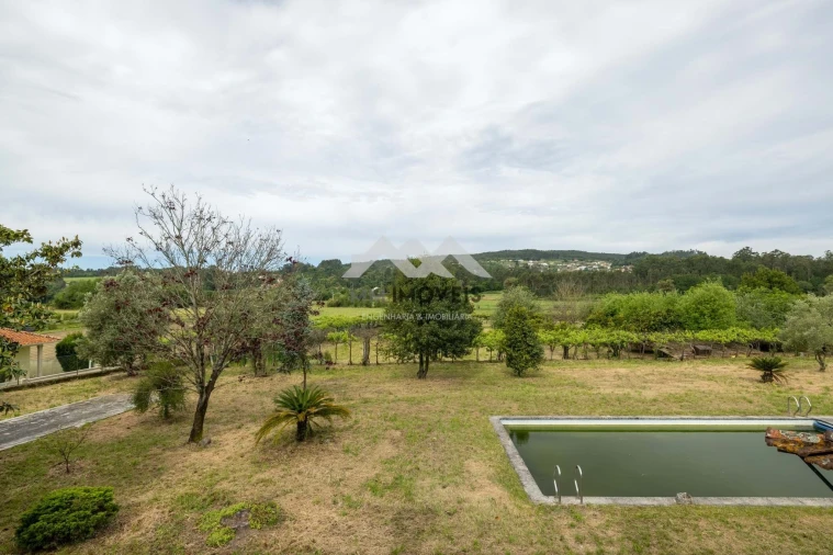 Quinta T9 para Venda em Carreira e Refojos de Riba de Ave Foto 14