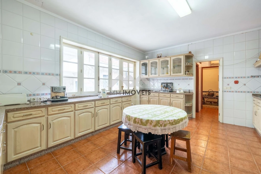 Quinta T9 para Venda em Carreira e Refojos de Riba de Ave Foto 32