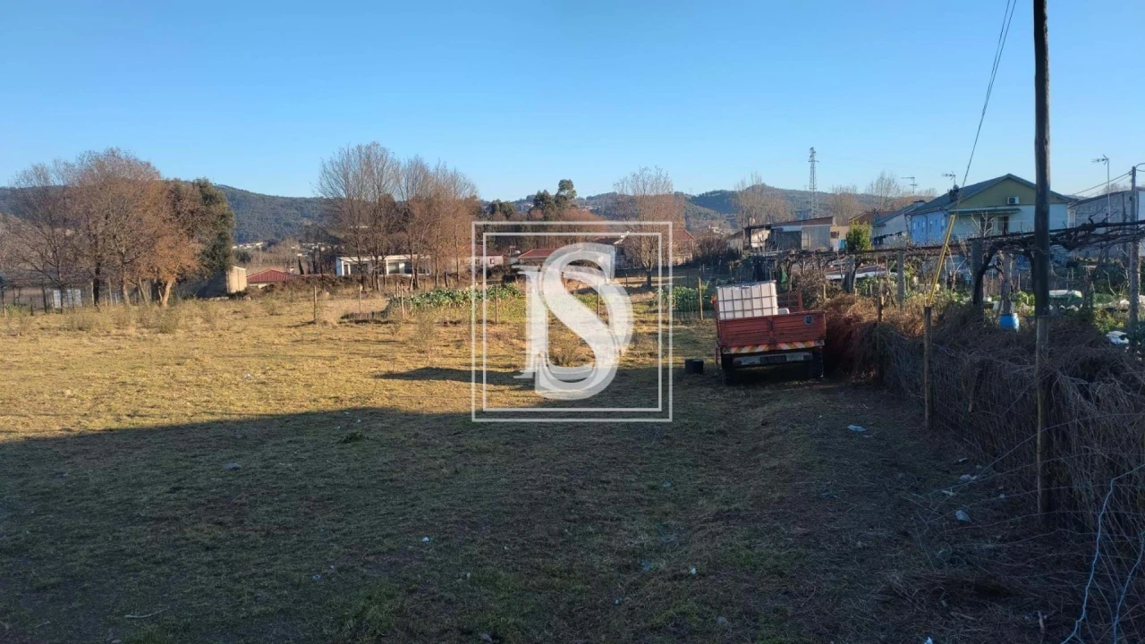 Terreno para Venda em Briteiros Santo Estêvão e Donim Foto 4