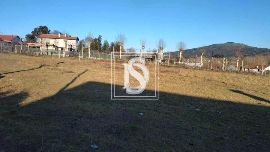 Terreno para Venda em Briteiros Santo Estêvão e Donim Foto 3