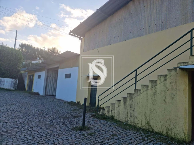 Armazém para Venda em Fermentões Foto 2