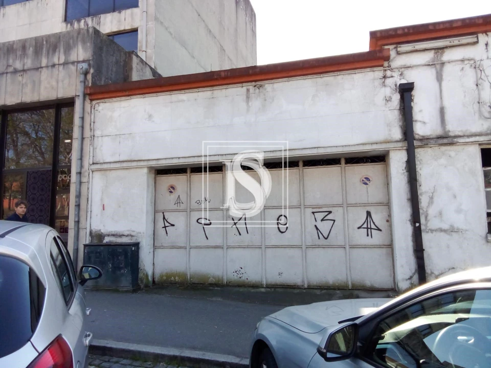 Armazém para Arrendamento em Oliveira, São Paio e São Sebastião Foto 10
