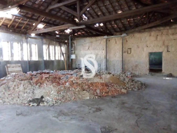 Armazém para Arrendamento em Oliveira, São Paio e São Sebastião Foto 4