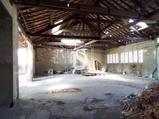 Armazém para Arrendamento em Oliveira, São Paio e São Sebastião Foto 8