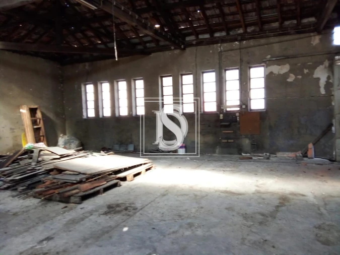 Armazém para Arrendamento em Oliveira, São Paio e São Sebastião Foto 6