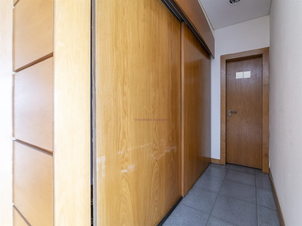 Loja para Arrendamento em Olivais Foto 18