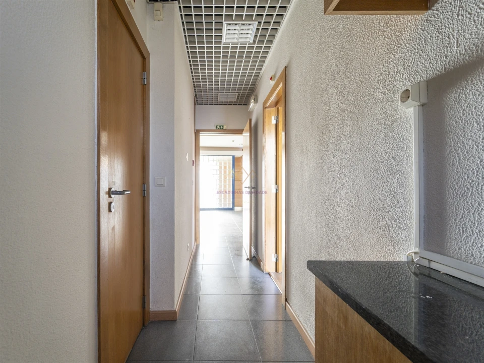 Loja para Arrendamento em Olivais Foto 16