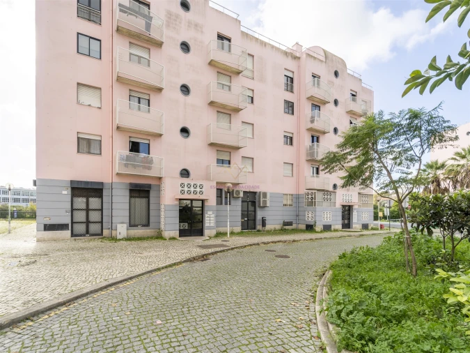 Loja para Arrendamento em Olivais Foto 21