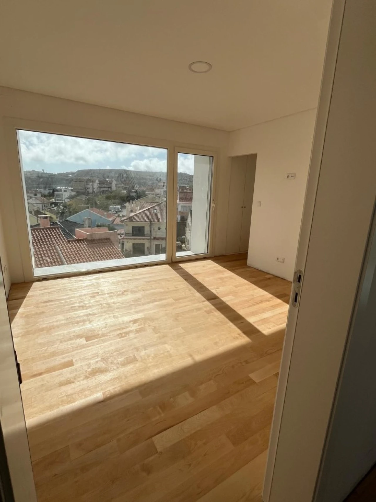 Moradia T4 para Venda em Pontinha e Famões Foto 18