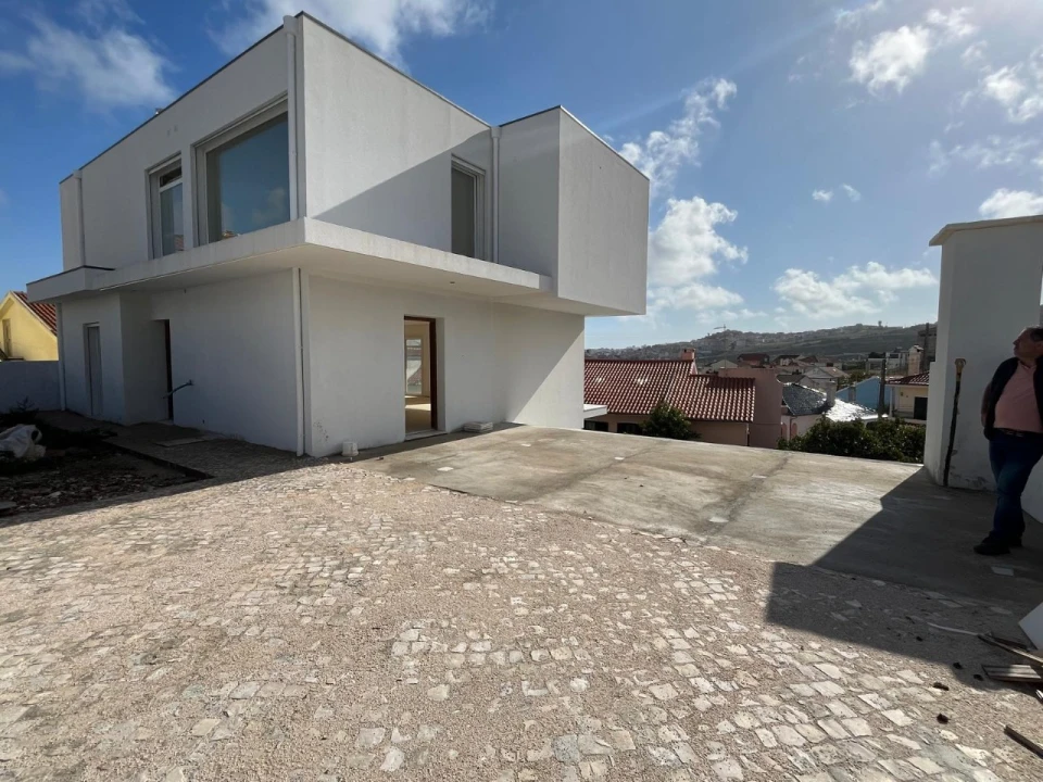 Moradia T4 para Venda em Pontinha e Famões Foto 35