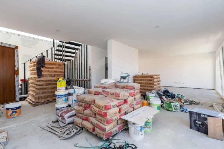 Moradia T4 para Venda em Pontinha e Famões Foto 6
